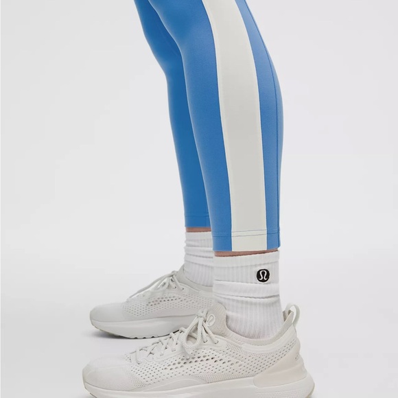 Lululemon Athletica Blue and White High-Waisted Leggings - Picture 4 of 7